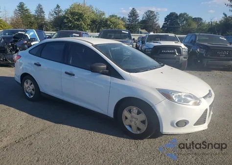 2012 Ford Focus S из США, поврежденный, VIN 1FAHP3E24CL461138